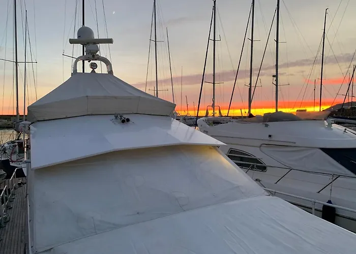 Botel Delphin 4 Odysea It *