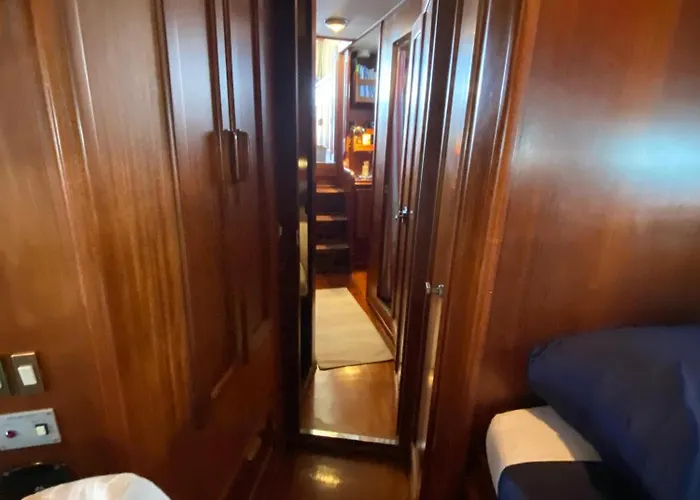 Botel Delphin 4 Odysea It Sanremo