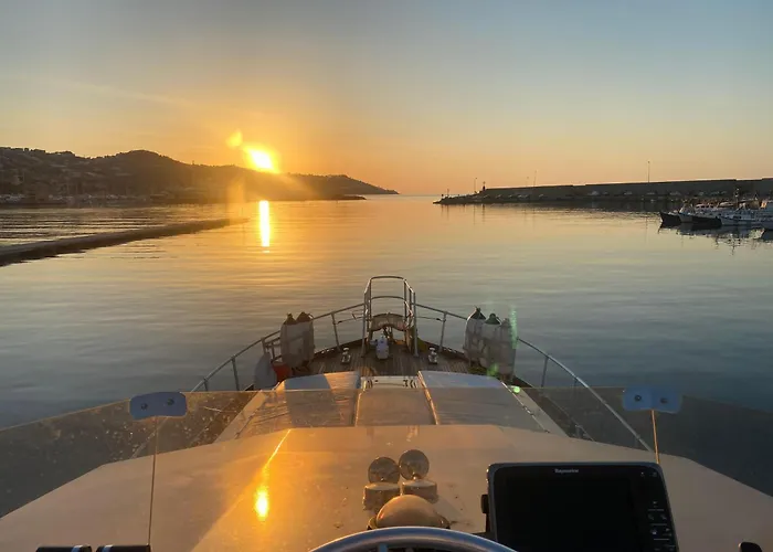 Botel Delphin 4 Odysea It