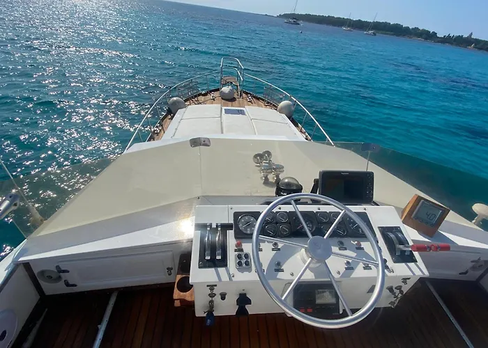 Botel Delphin 4 Odysea It *