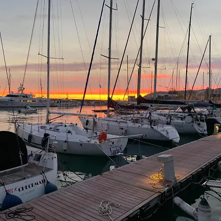 Bådhotel Delphin 4 Odysea It Sanremo