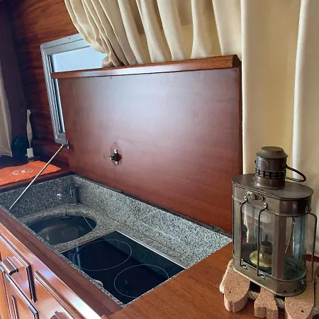 Bådhotel Delphin 4 Odysea It